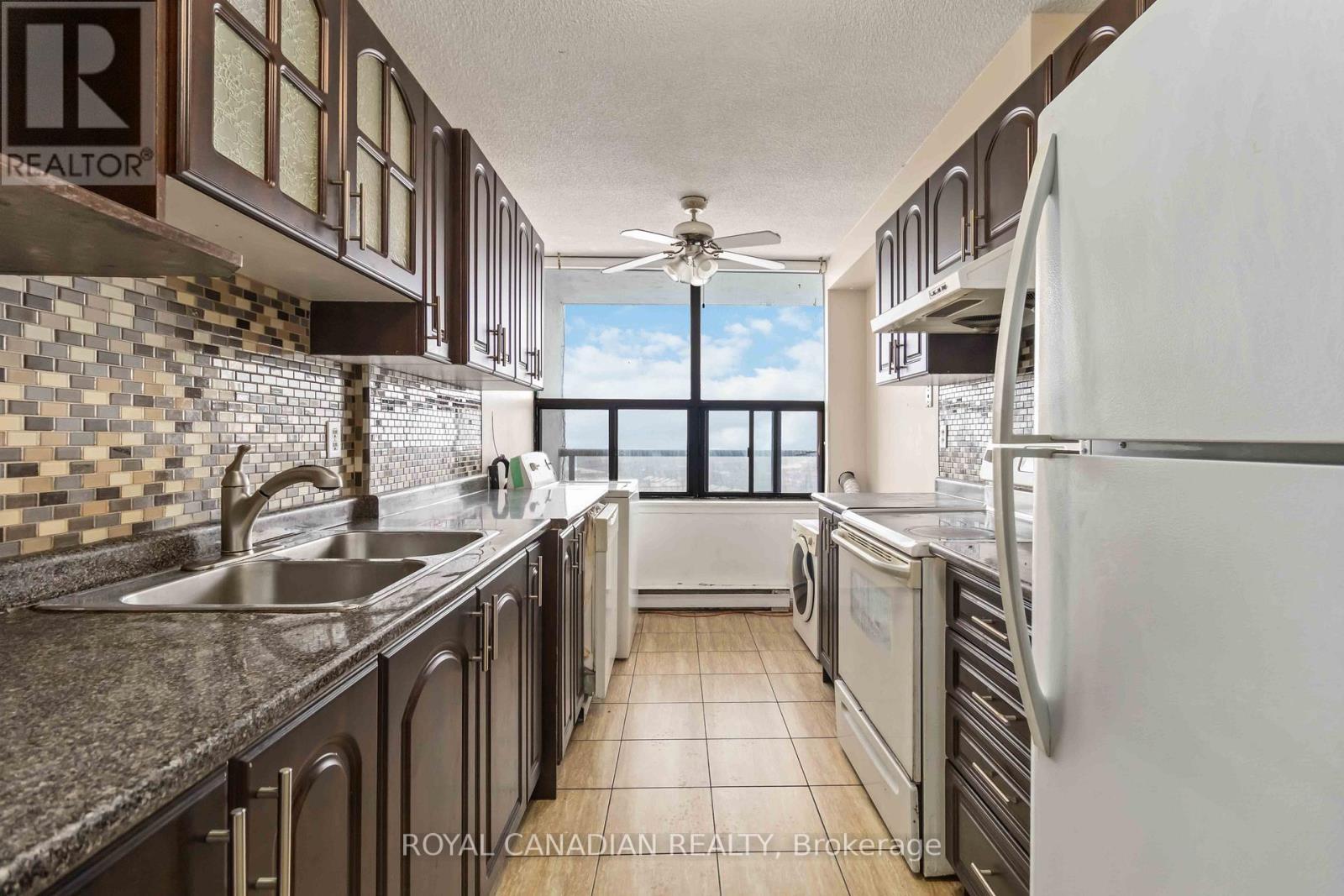 1201 - 4 Kings Cross Road, Brampton, Ontario  L6T 3X8 - Photo 19 - W12820834