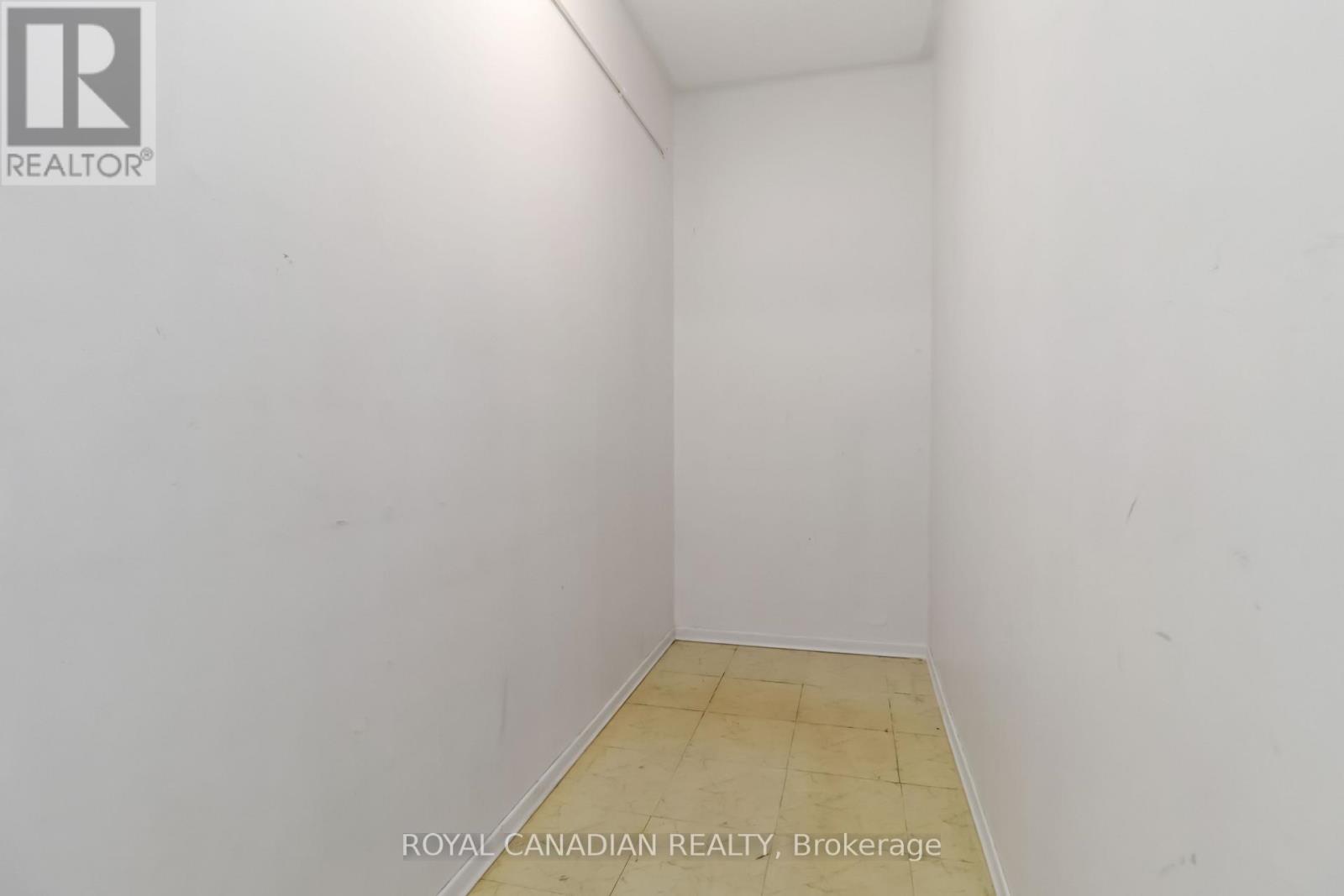 1201 - 4 Kings Cross Road, Brampton, Ontario  L6T 3X8 - Photo 7 - W12820834