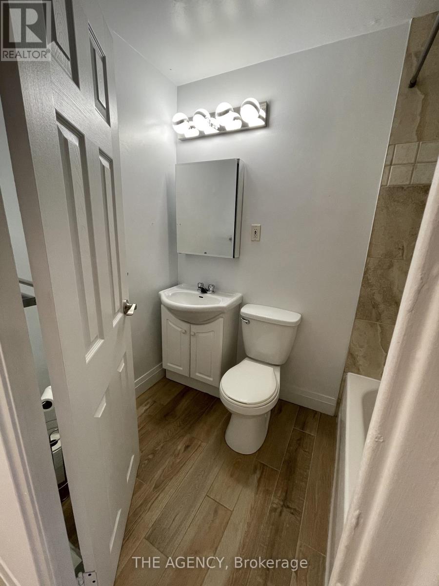 2 - 2940 Dundas Street W, Toronto, Ontario  M6P 1Y8 - Photo 16 - W12820846