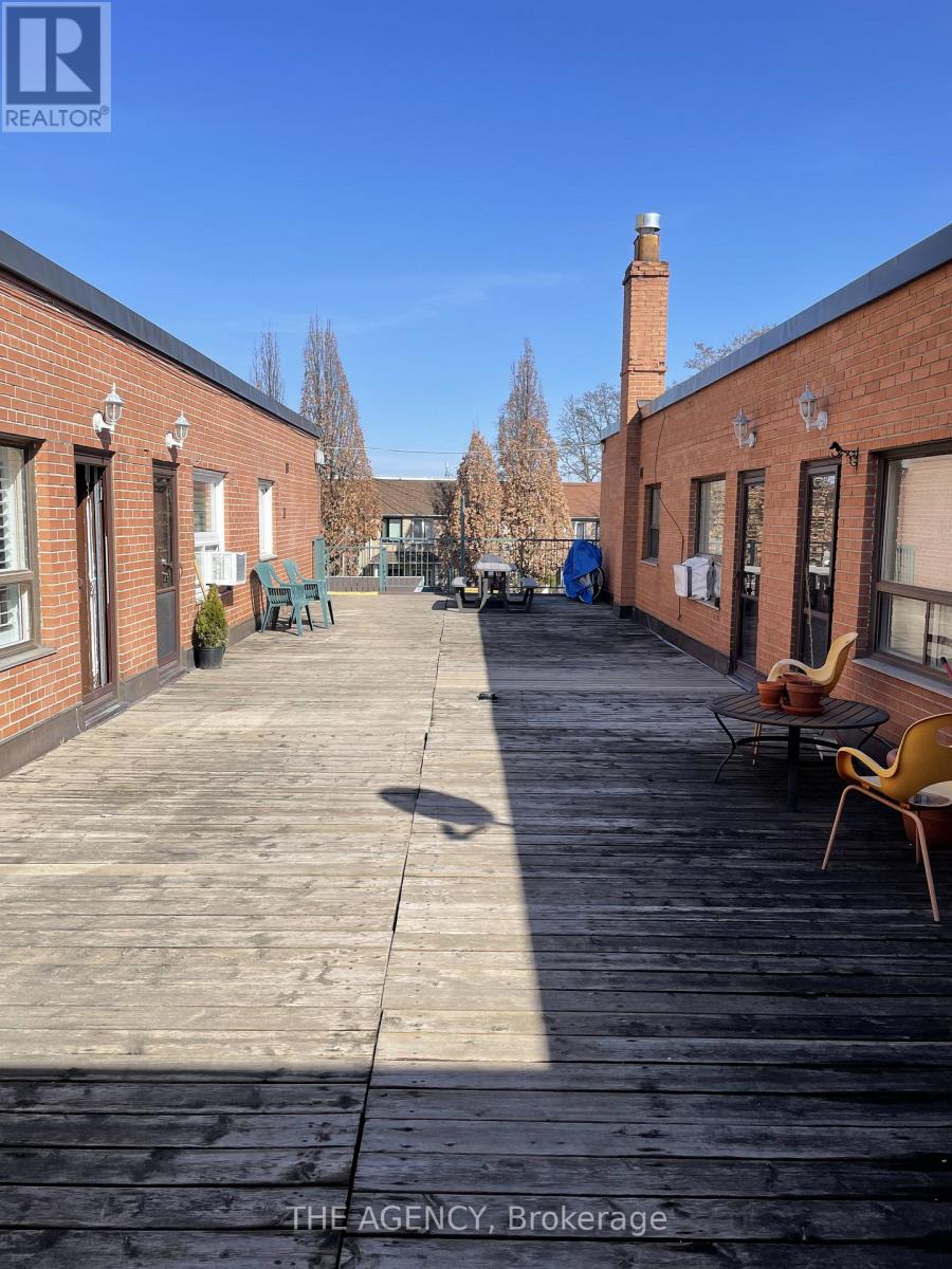 2 - 2940 Dundas Street W, Toronto, Ontario  M6P 1Y8 - Photo 18 - W12820846