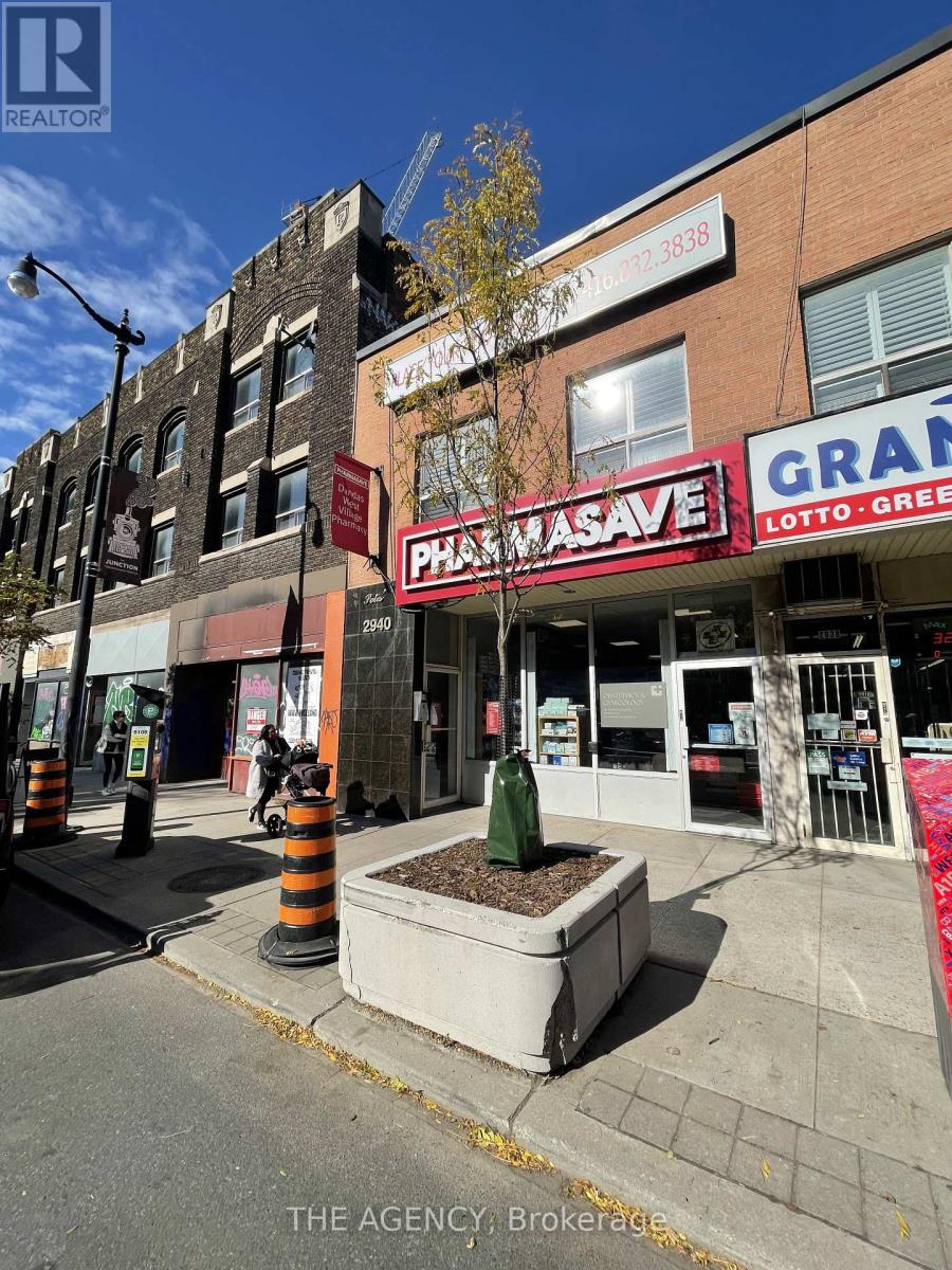 2 - 2940 Dundas Street W, Toronto, Ontario  M6P 1Y8 - Photo 21 - W12820846