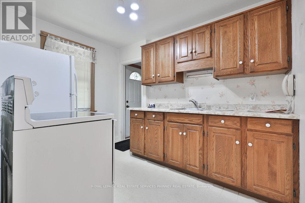 72 Oriole Avenue, Mississauga, Ontario  L5G 1V2 - Photo 8 - W12820856