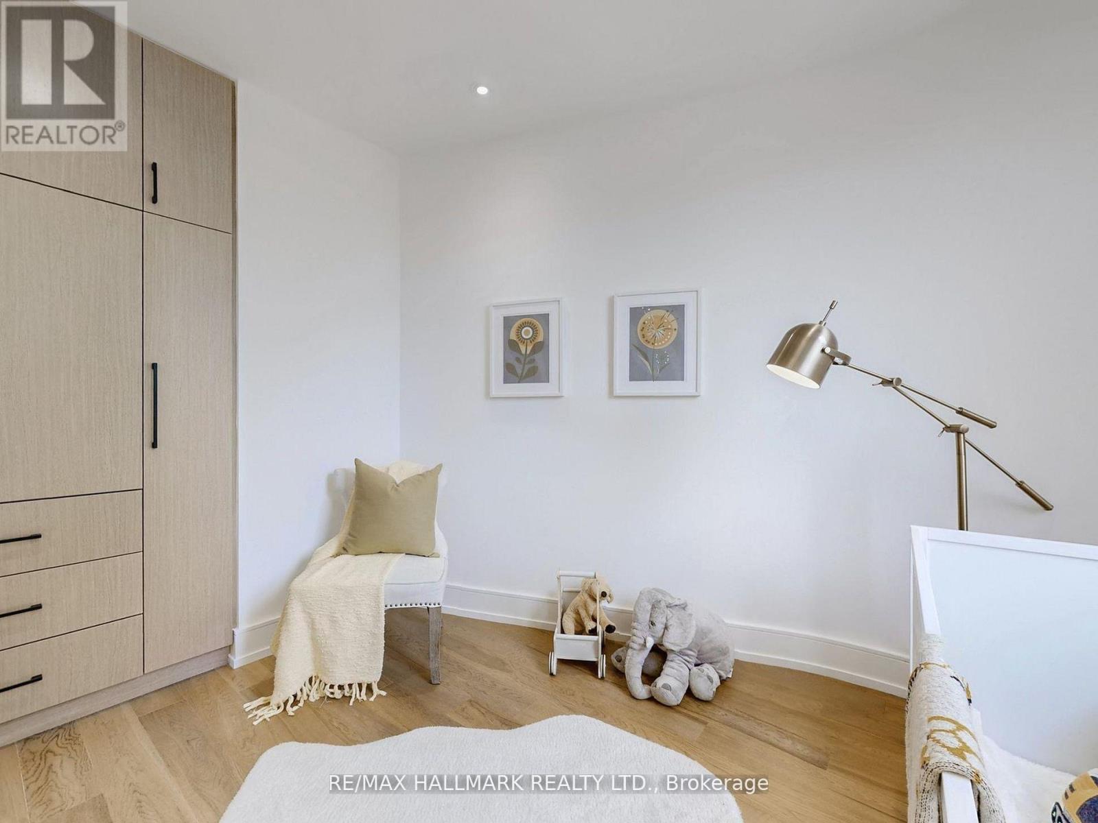 5 Wadsworth Boulevard, Toronto, Ontario  M9N 2G3 - Photo 17 - W12820910