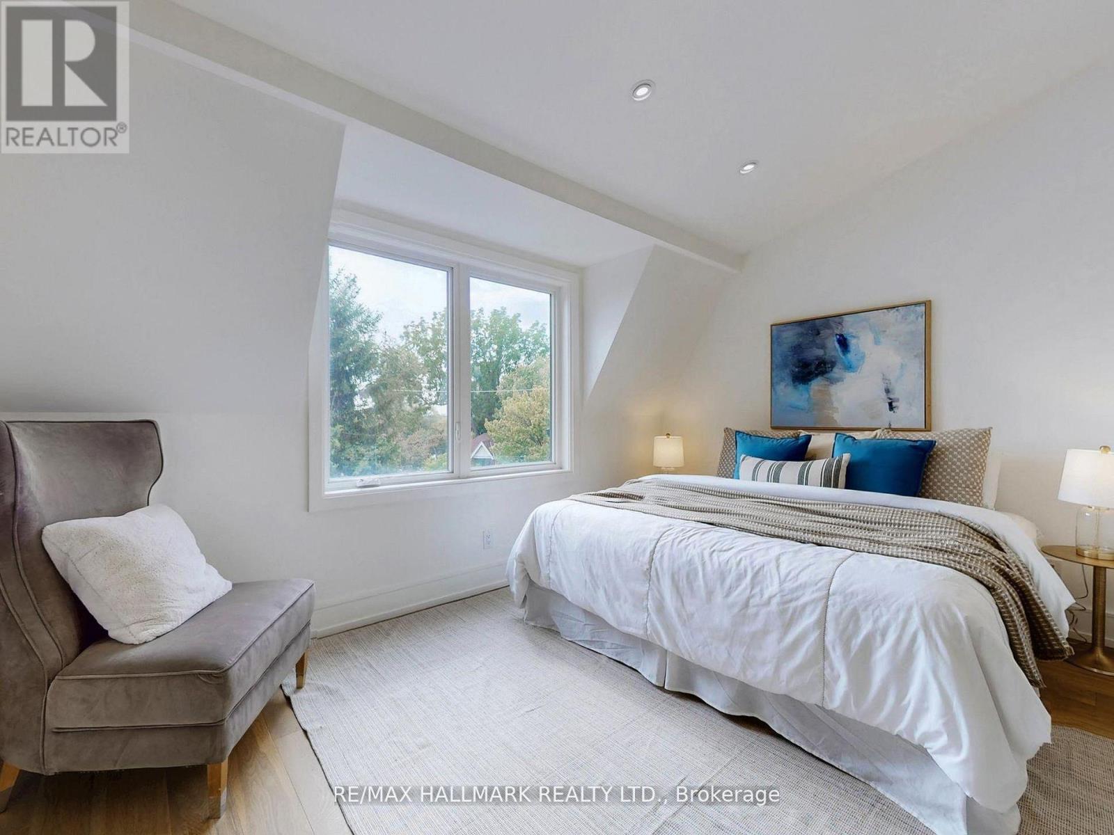 5 Wadsworth Boulevard, Toronto, Ontario  M9N 2G3 - Photo 18 - W12820910