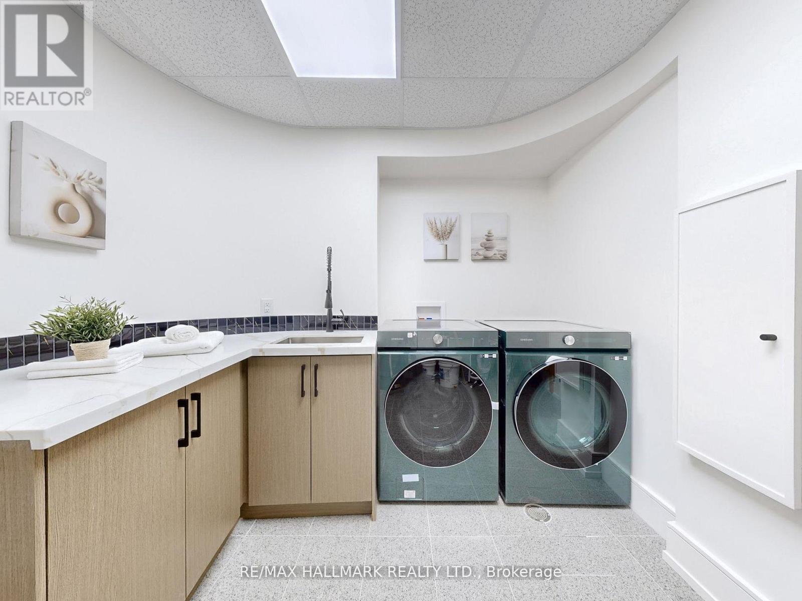 5 Wadsworth Boulevard, Toronto, Ontario  M9N 2G3 - Photo 25 - W12820910