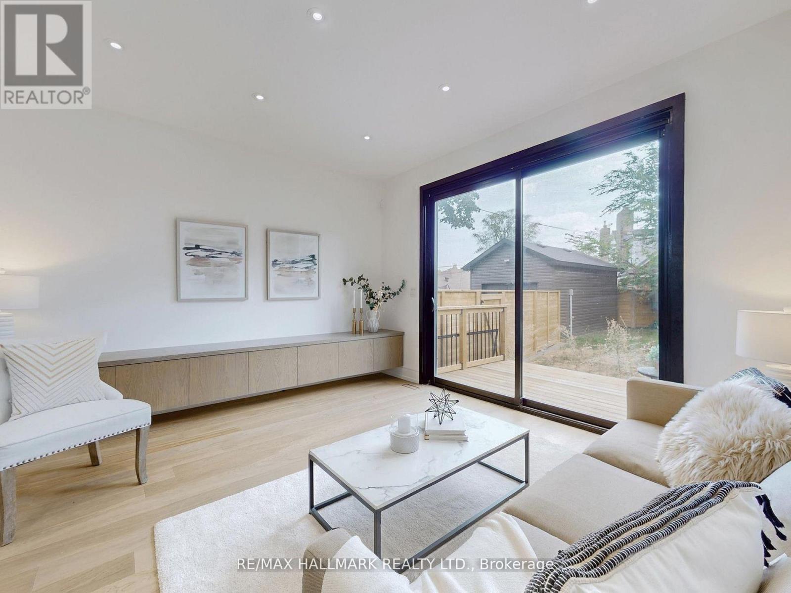 5 Wadsworth Boulevard, Toronto, Ontario  M9N 2G3 - Photo 8 - W12820910