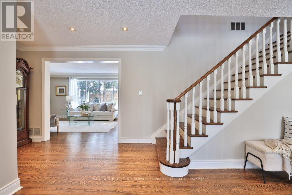 1244 Woodland Avenue, Mississauga, Ontario  L5G 2X9 - Photo 16 - W12820926