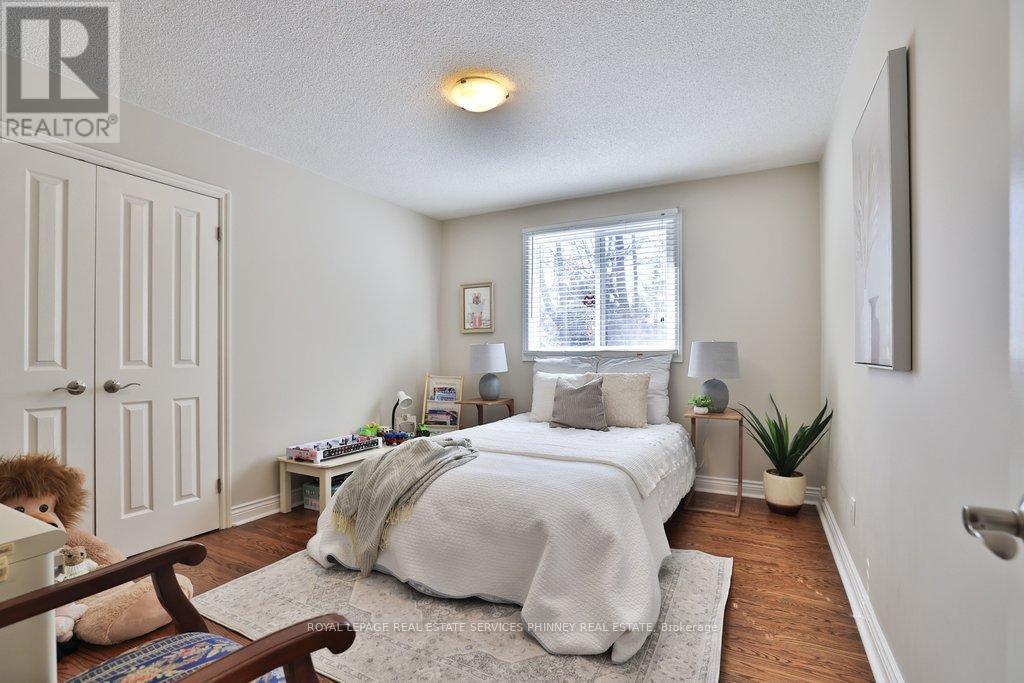 1244 Woodland Avenue, Mississauga, Ontario  L5G 2X9 - Photo 23 - W12820926