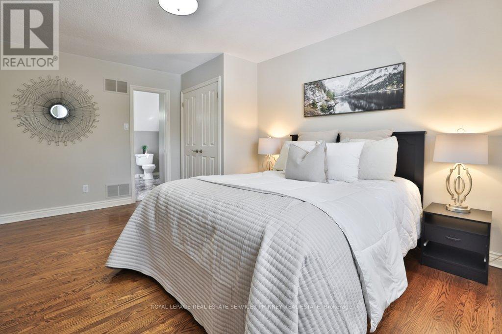 1244 Woodland Avenue, Mississauga, Ontario  L5G 2X9 - Photo 26 - W12820926