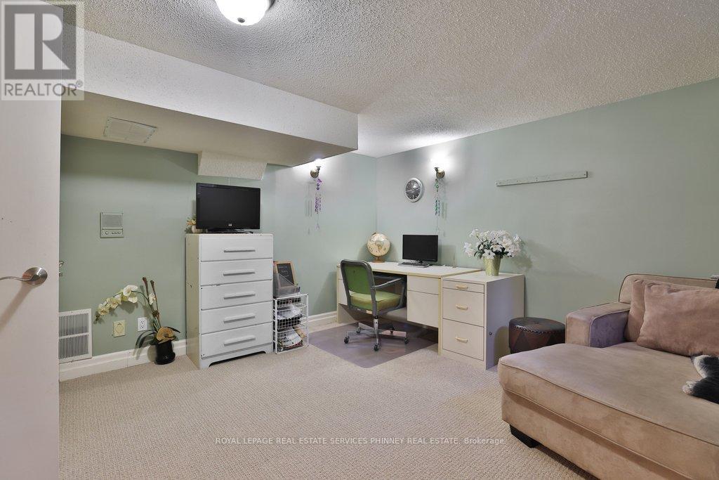 1244 Woodland Avenue, Mississauga, Ontario  L5G 2X9 - Photo 30 - W12820926