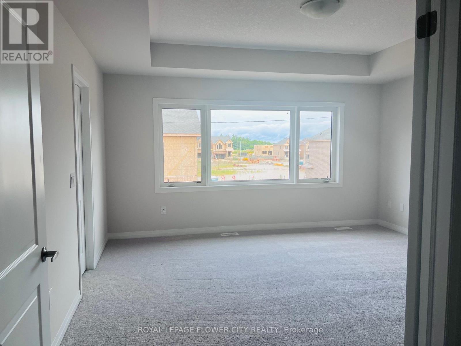 33 Prince Philip Boulevard, North Dumfries, Ontario  N0B 1E0 - Photo 3 - X12718676