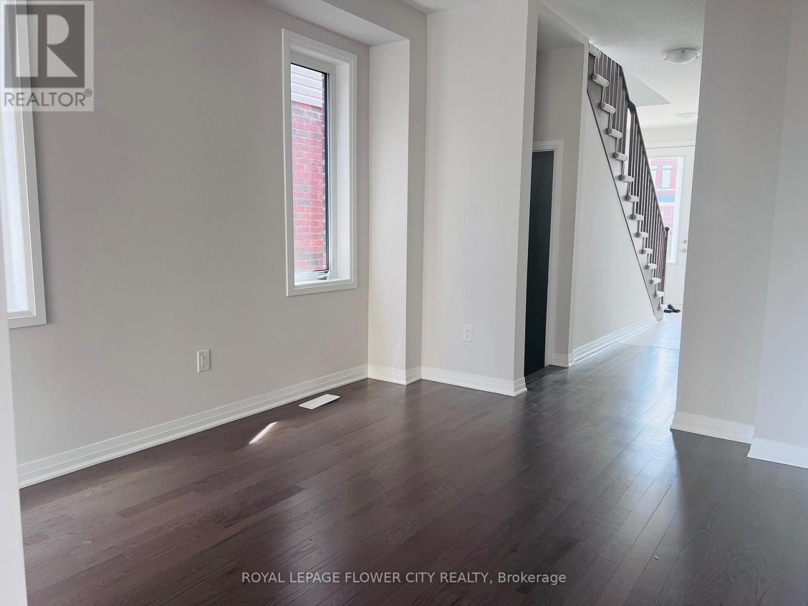 33 Prince Philip Boulevard, North Dumfries, Ontario  N0B 1E0 - Photo 9 - X12718676