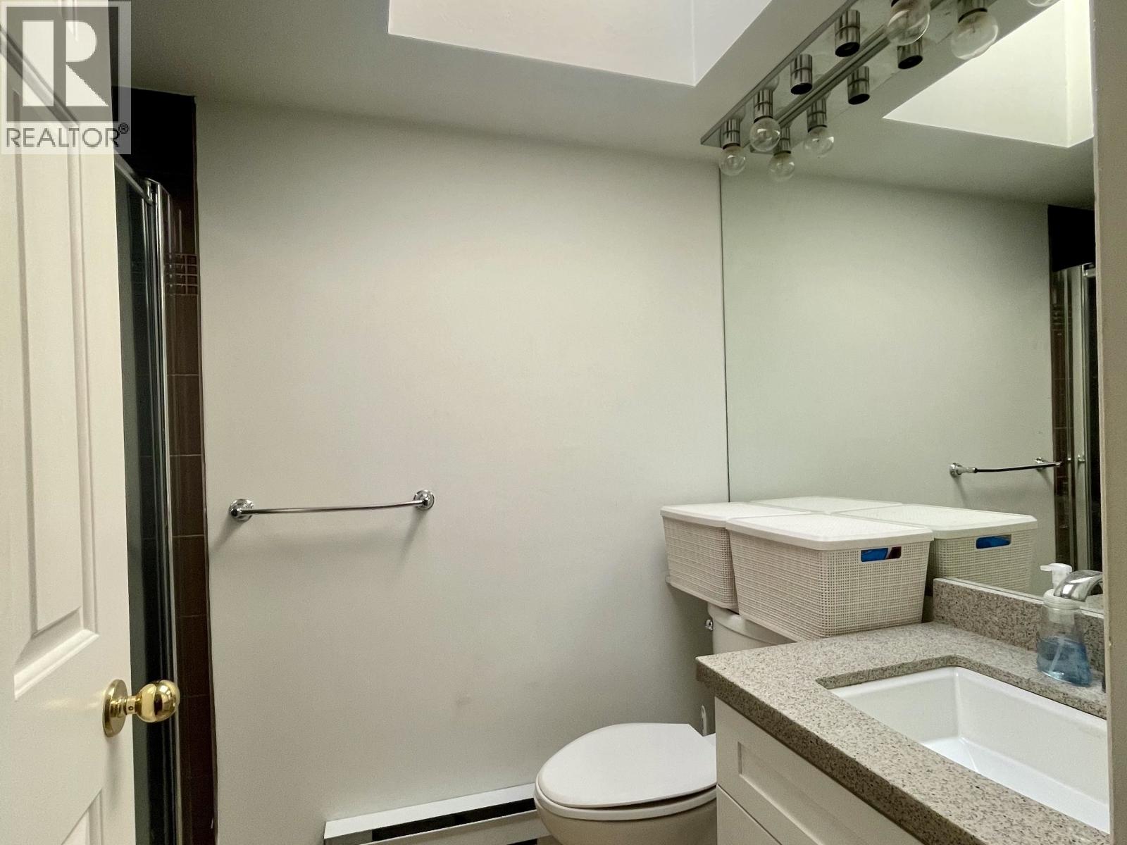 403 106 W Kings Road, North Vancouver, British Columbia  V7N 2L8 - Photo 10 - R3093622