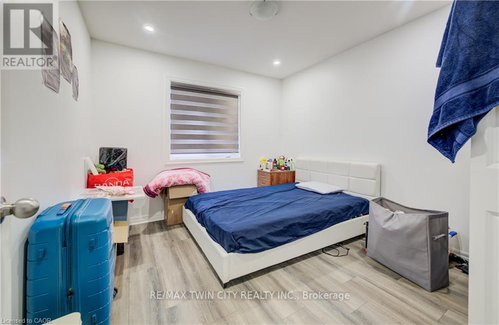 82 Castlebay Street, Kitchener, Ontario  N2R 1W6 - Photo 18 - X12820902