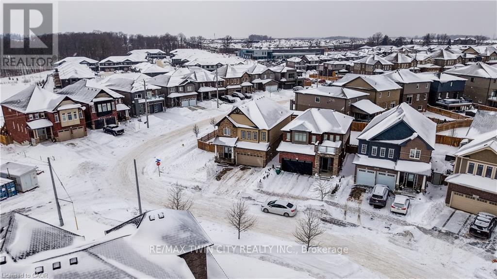 82 Castlebay Street, Kitchener, Ontario  N2R 1W6 - Photo 25 - X12820902