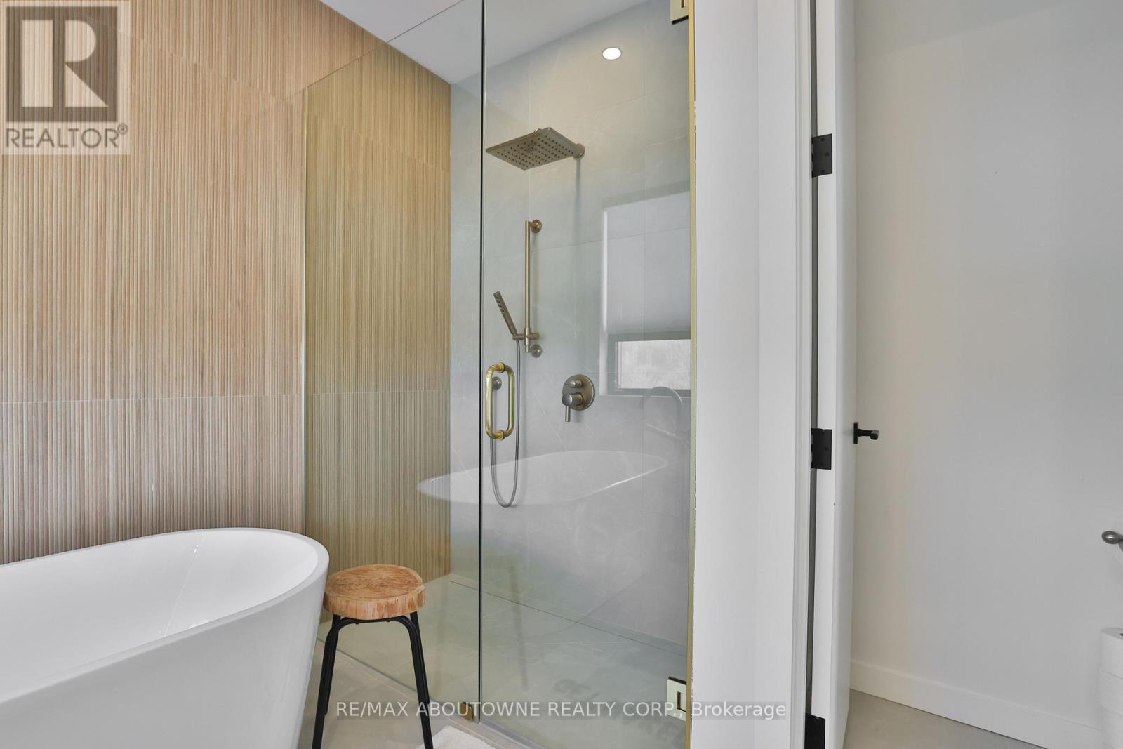 70 Upper Mount Albion Road, Hamilton, Ontario  L8J 2S1 - Photo 24 - X12820918