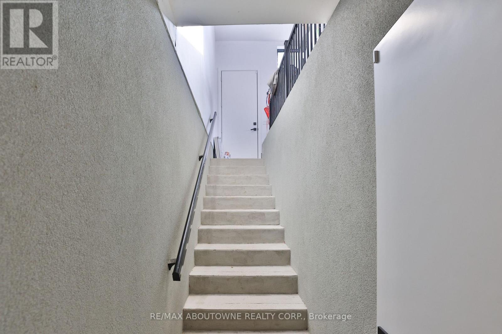 70 Upper Mount Albion Road, Hamilton, Ontario  L8J 2S1 - Photo 40 - X12820918