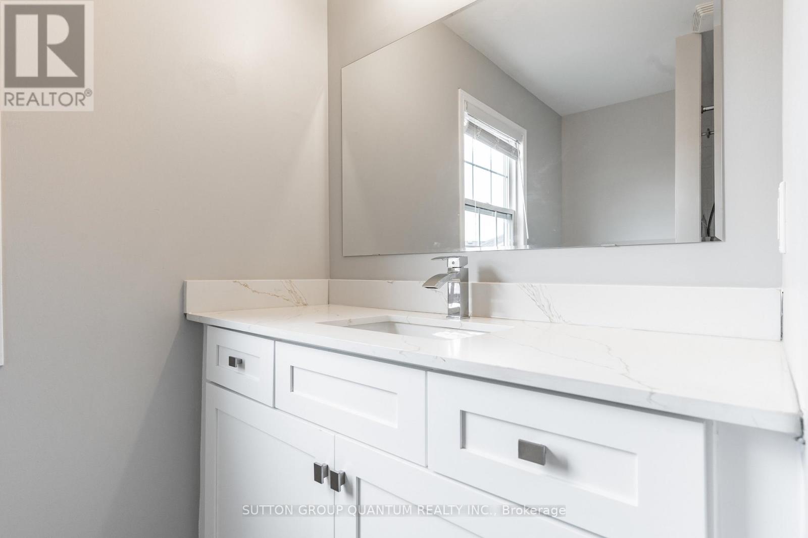 Upper - 48 White Sands Court, Kitchener, Ontario  N2E 3S4 - Photo 24 - X12820950