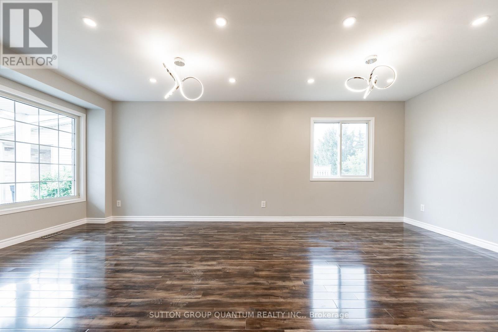 Upper - 48 White Sands Court, Kitchener, Ontario  N2E 3S4 - Photo 6 - X12820950