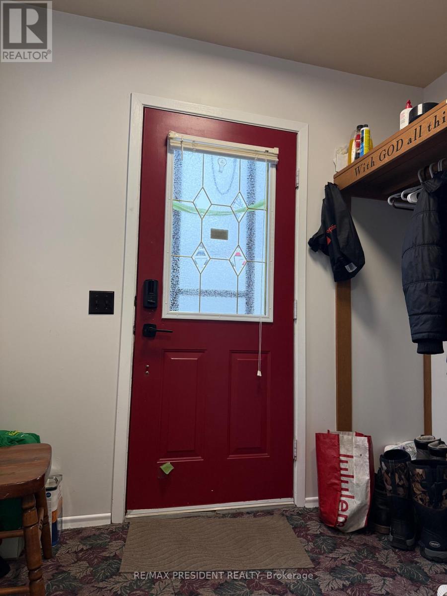 29 Edenridge Drive, Brampton, Ontario  L6T 3A9 - Photo 5 - W12818492