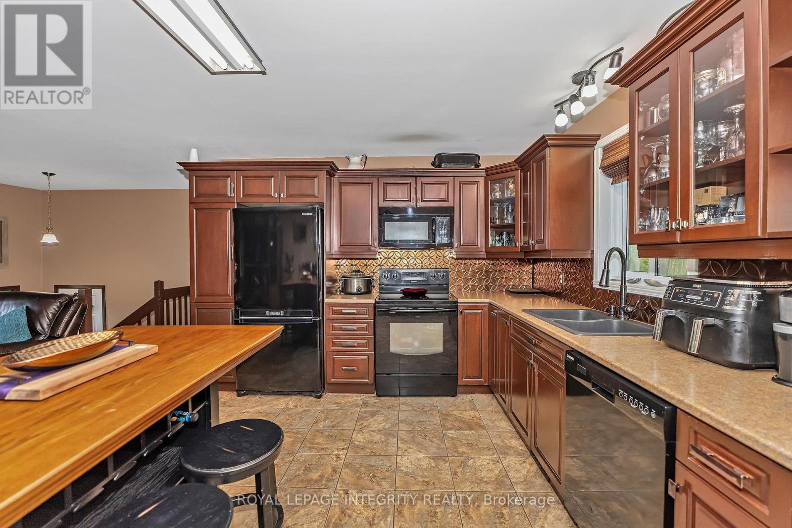 17372 Cameron Road, South Stormont, Ontario  K0C 2A0 - Photo 8 - X12820970