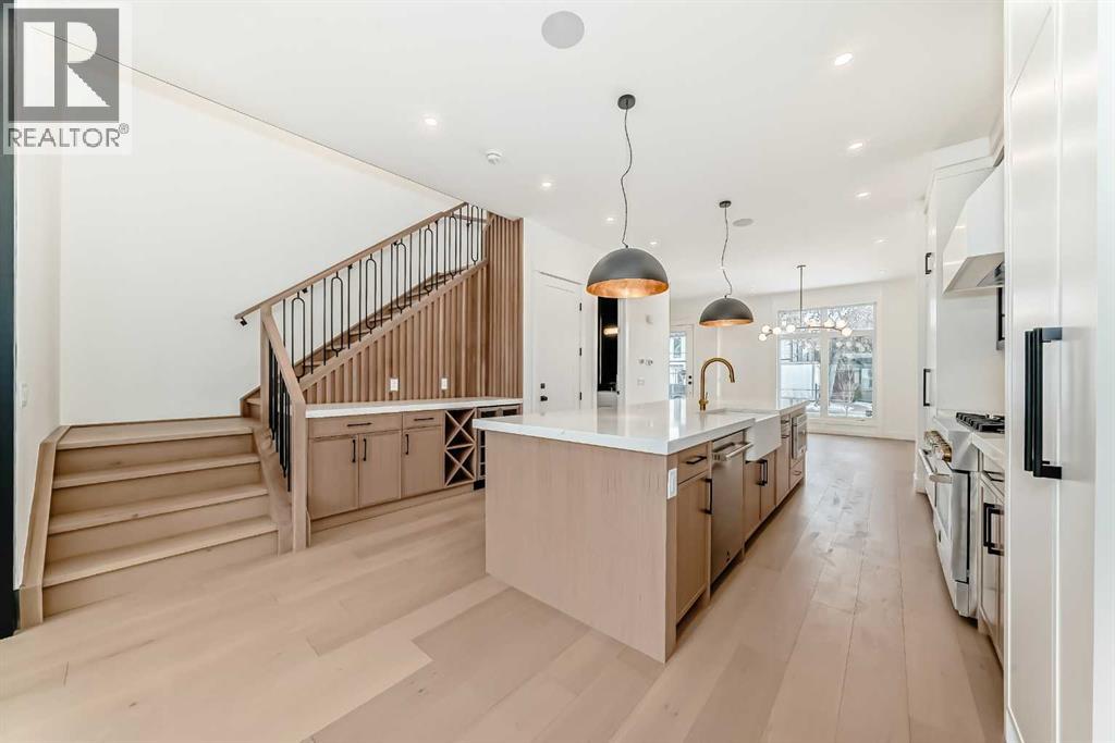 517 34a Street Nw, Calgary, Alberta  T2N 2Y6 - Photo 9 - A2279096