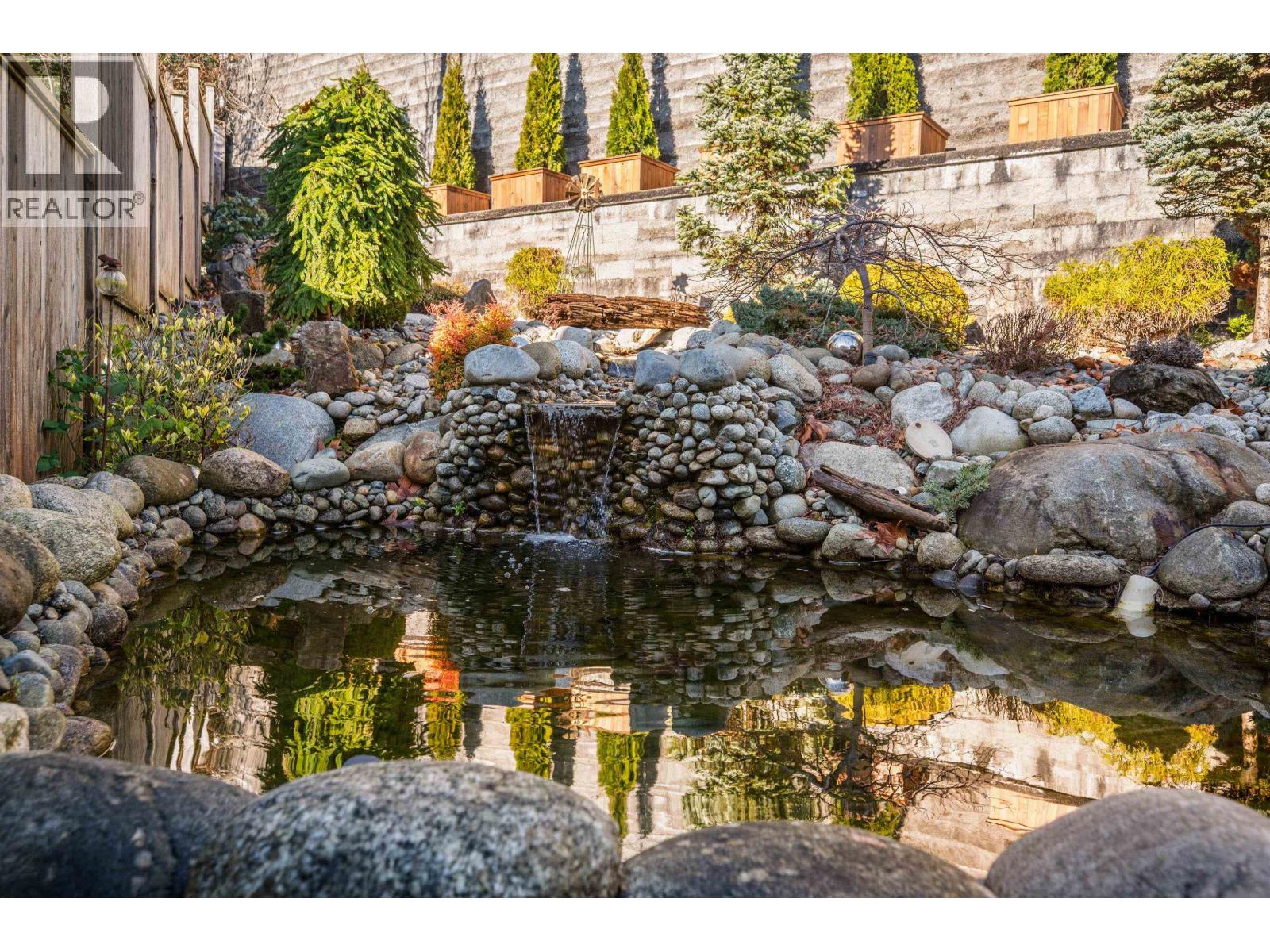 1412 Strawline Hill Street, Coquitlam, British Columbia  V3E 0L5 - Photo 39 - R3089232