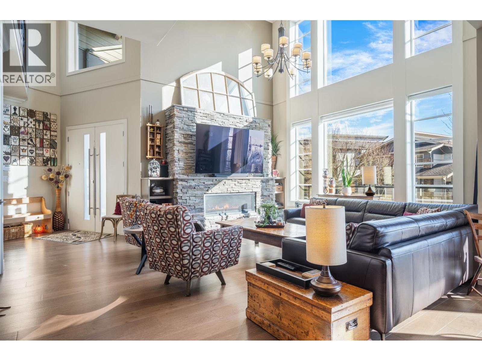 1412 Strawline Hill Street, Coquitlam, British Columbia  V3E 0L5 - Photo 4 - R3089232