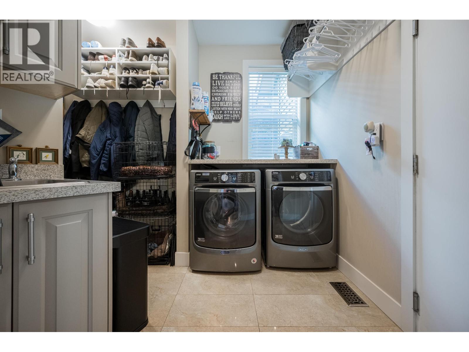 1412 Strawline Hill Street, Coquitlam, British Columbia  V3E 0L5 - Photo 16 - R3089232