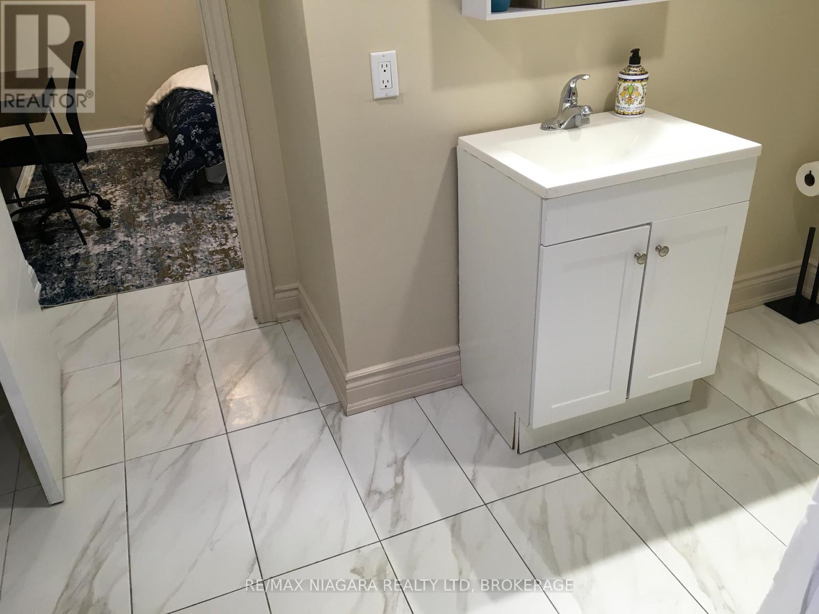 Lower - 3968 St Peter Street, Niagara Falls, Ontario  L2J 2N8 - Photo 9 - X12814026