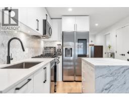 146 545 E 2ND STREET, North Vancouver, British Columbia