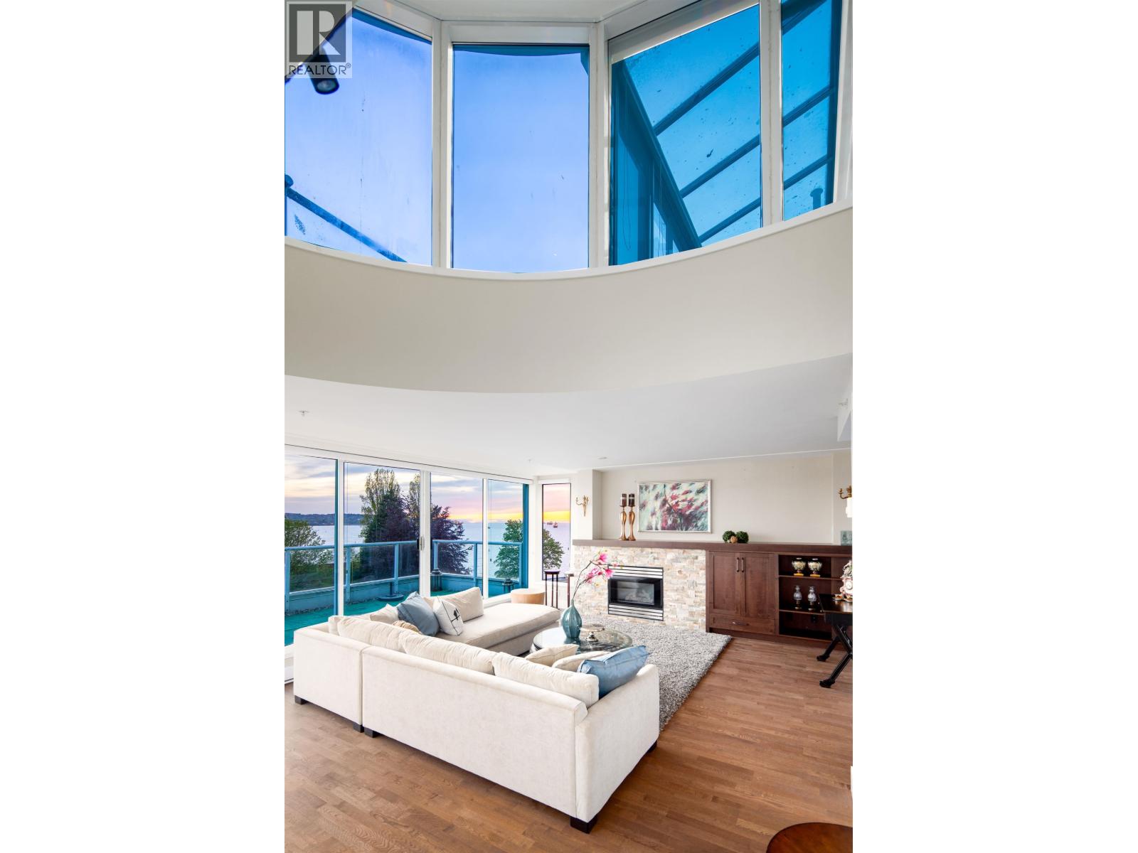 Ph 1403 Beach Avenue, Vancouver, British Columbia  V6G 1Y3 - Photo 10 - R3093099