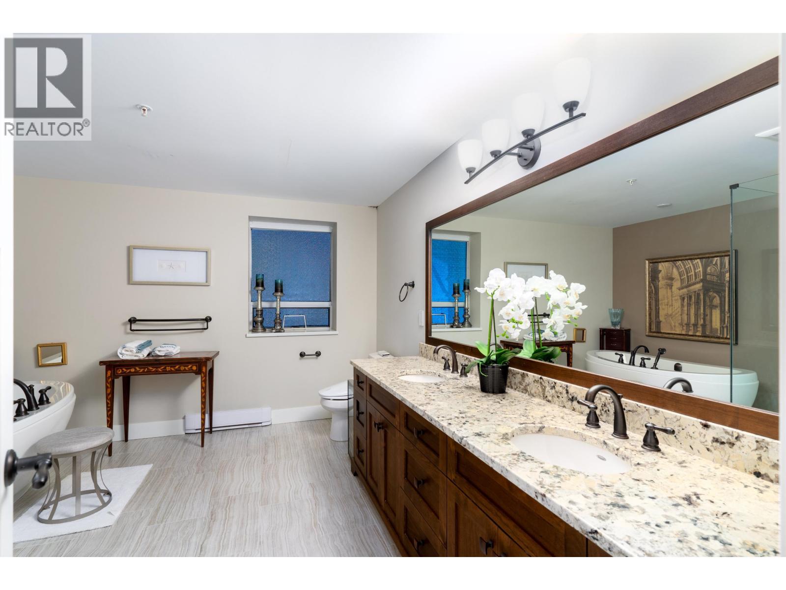 Ph 1403 Beach Avenue, Vancouver, British Columbia  V6G 1Y3 - Photo 19 - R3093099