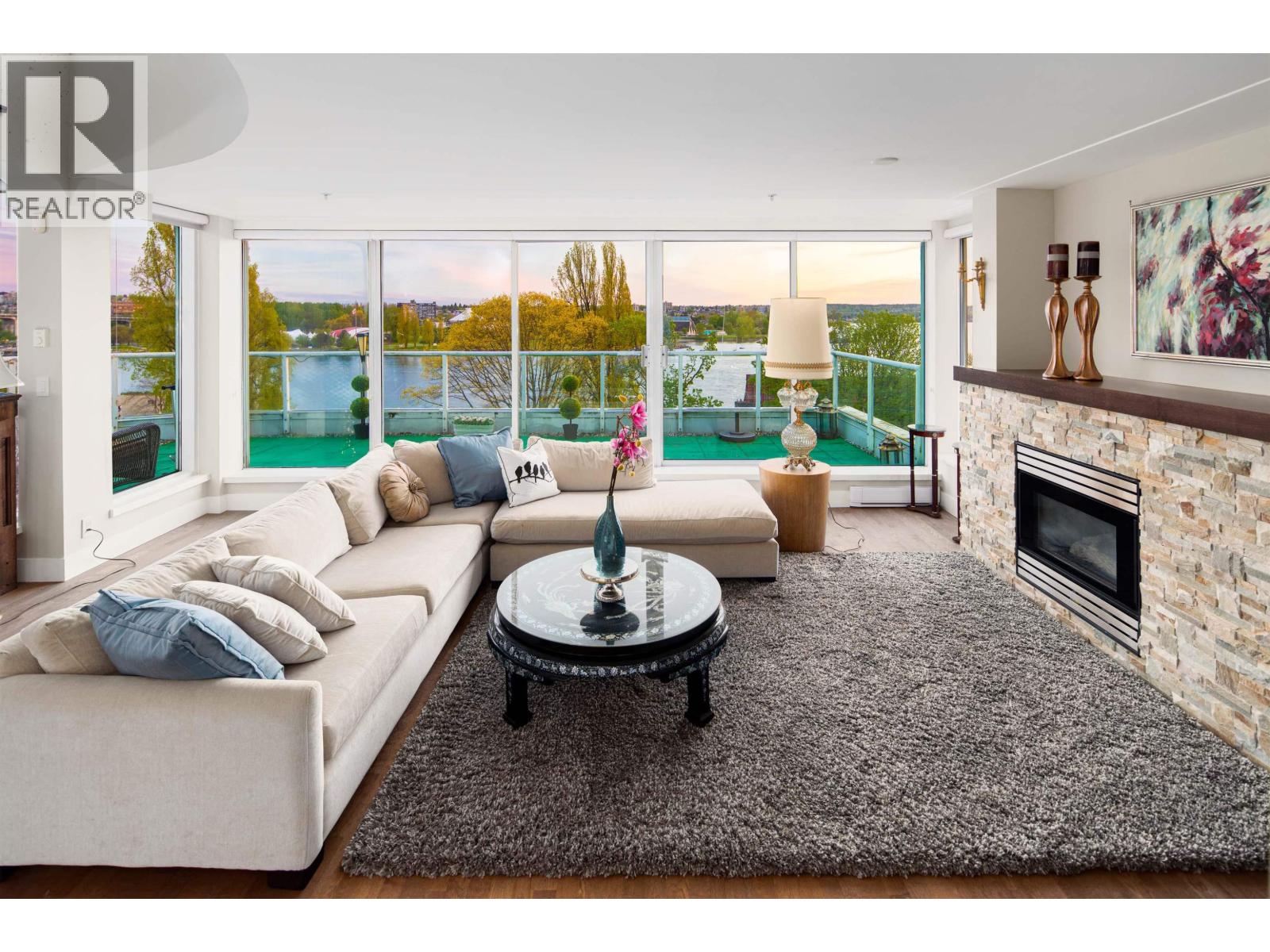 Ph 1403 Beach Avenue, Vancouver, British Columbia  V6G 1Y3 - Photo 3 - R3093099