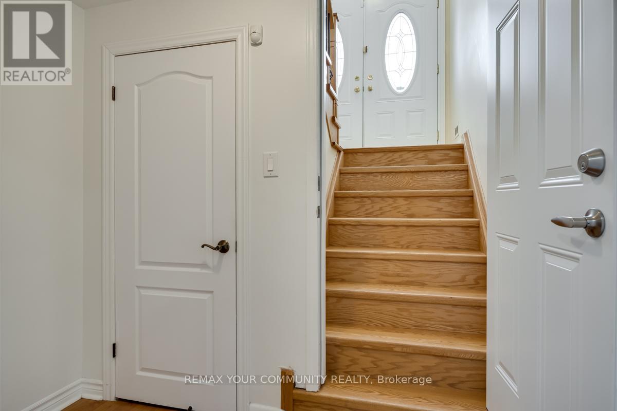 Entire - 16 Orlon Crescent, Richmond Hill, Ontario  L4C 6S5 - Photo 19 - N12820982