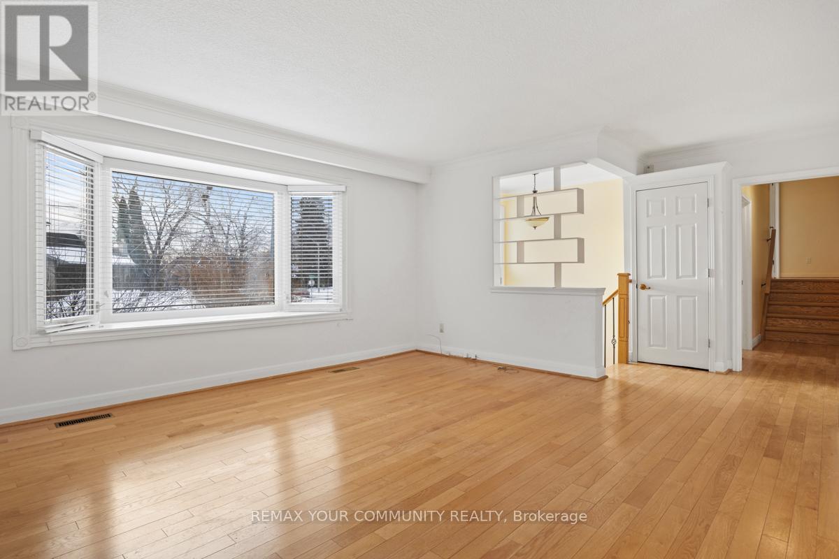 Entire - 16 Orlon Crescent, Richmond Hill, Ontario  L4C 6S5 - Photo 3 - N12820982