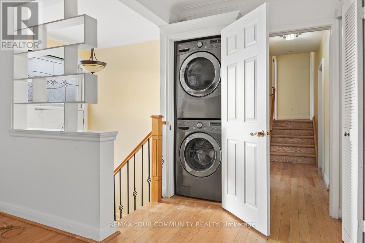 Entire - 16 Orlon Crescent, Richmond Hill, Ontario  L4C 6S5 - Photo 9 - N12820982