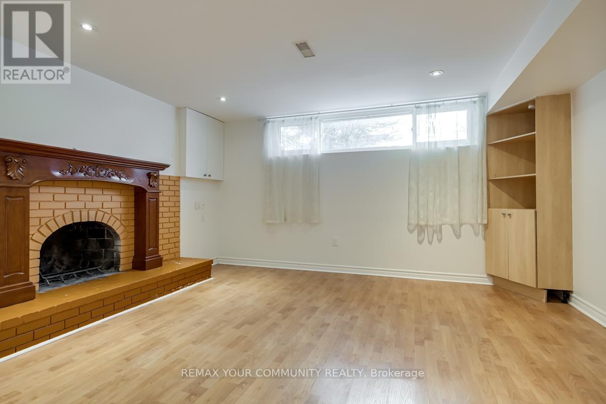 Lower - 16 Orlon Crescent, Richmond Hill, Ontario  L4C 6S5 - Photo 10 - N12820988