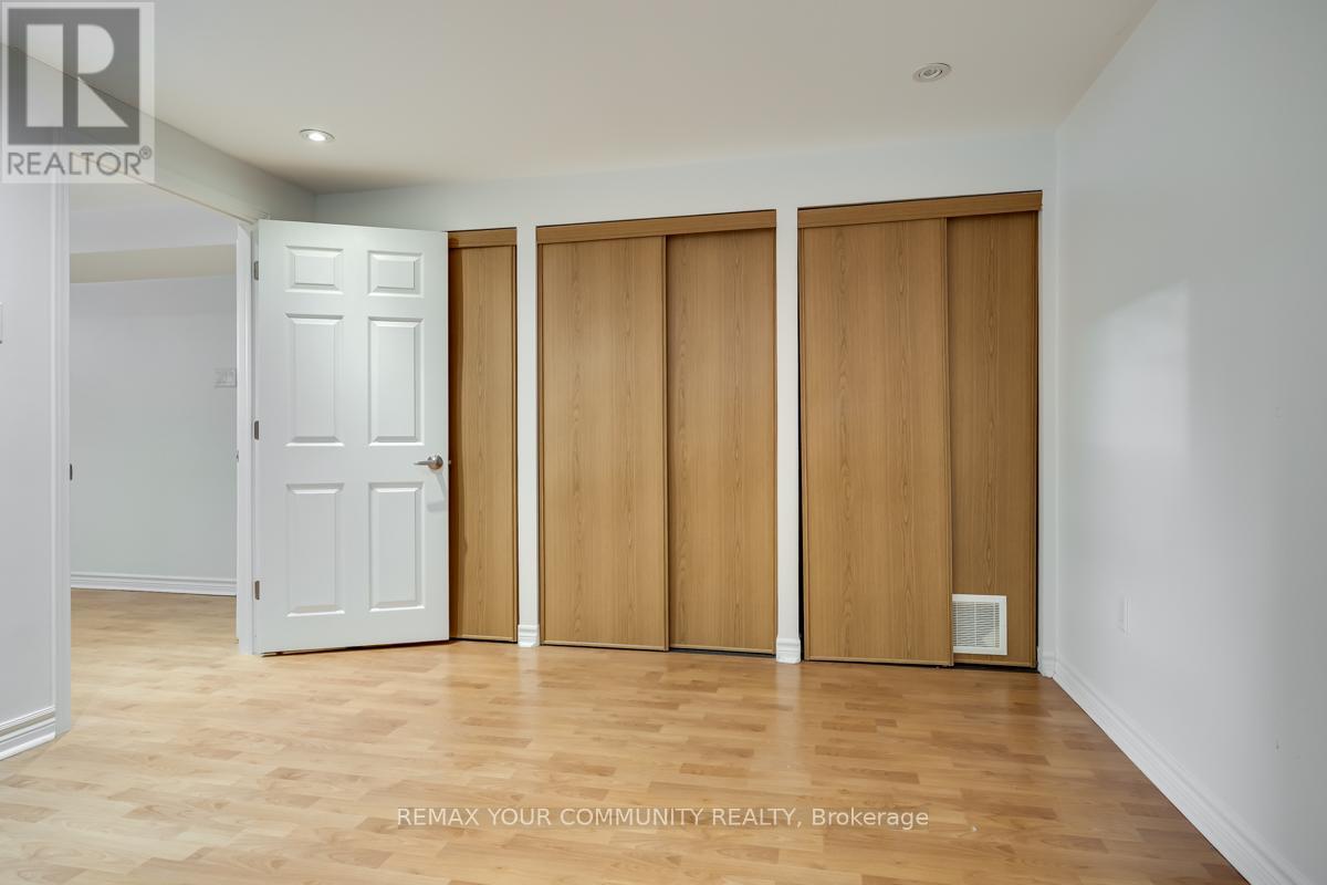 Lower - 16 Orlon Crescent, Richmond Hill, Ontario  L4C 6S5 - Photo 8 - N12820988