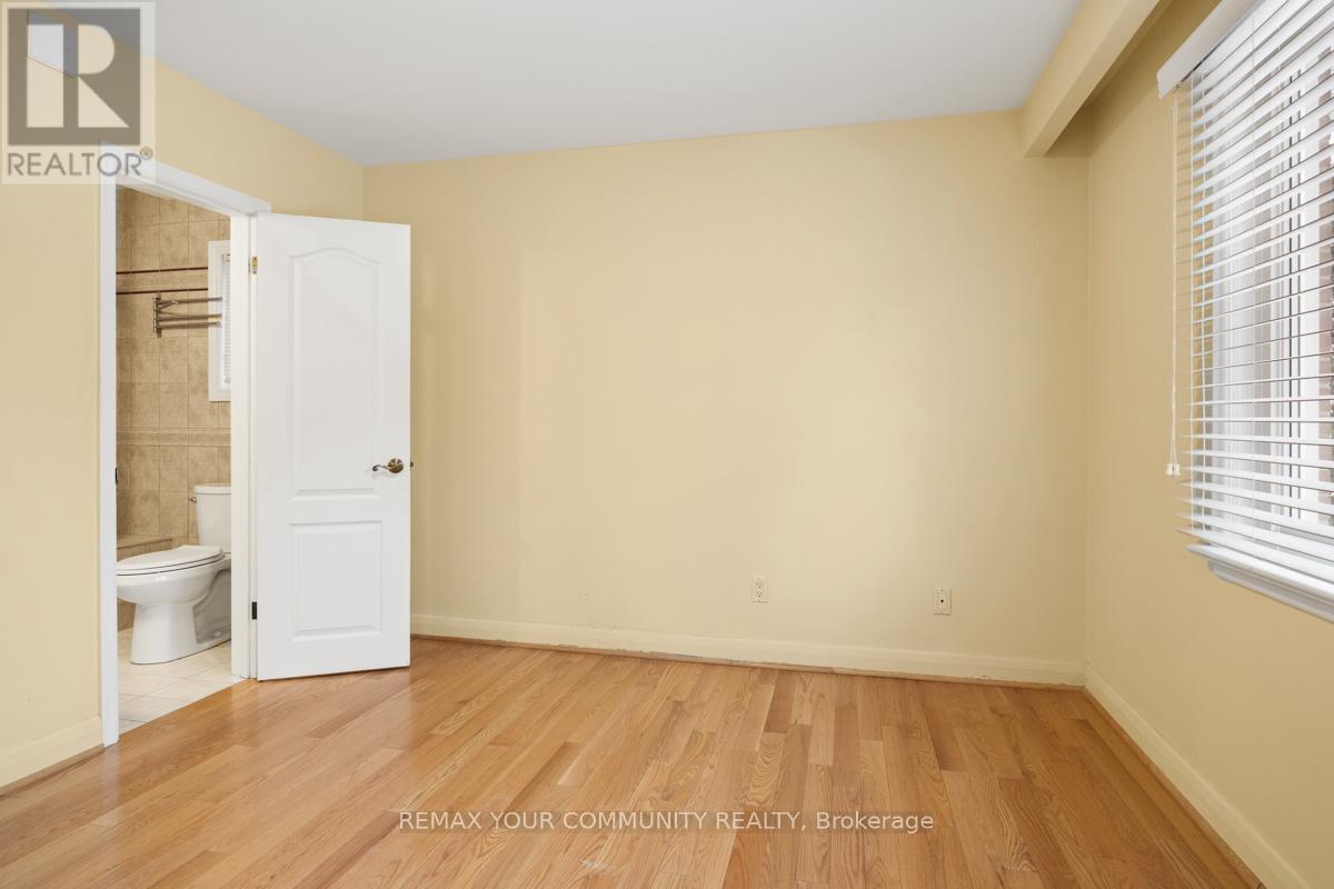 Main - 16 Orlon Crescent, Richmond Hill, Ontario  L4C 6S5 - Photo 16 - N12821008