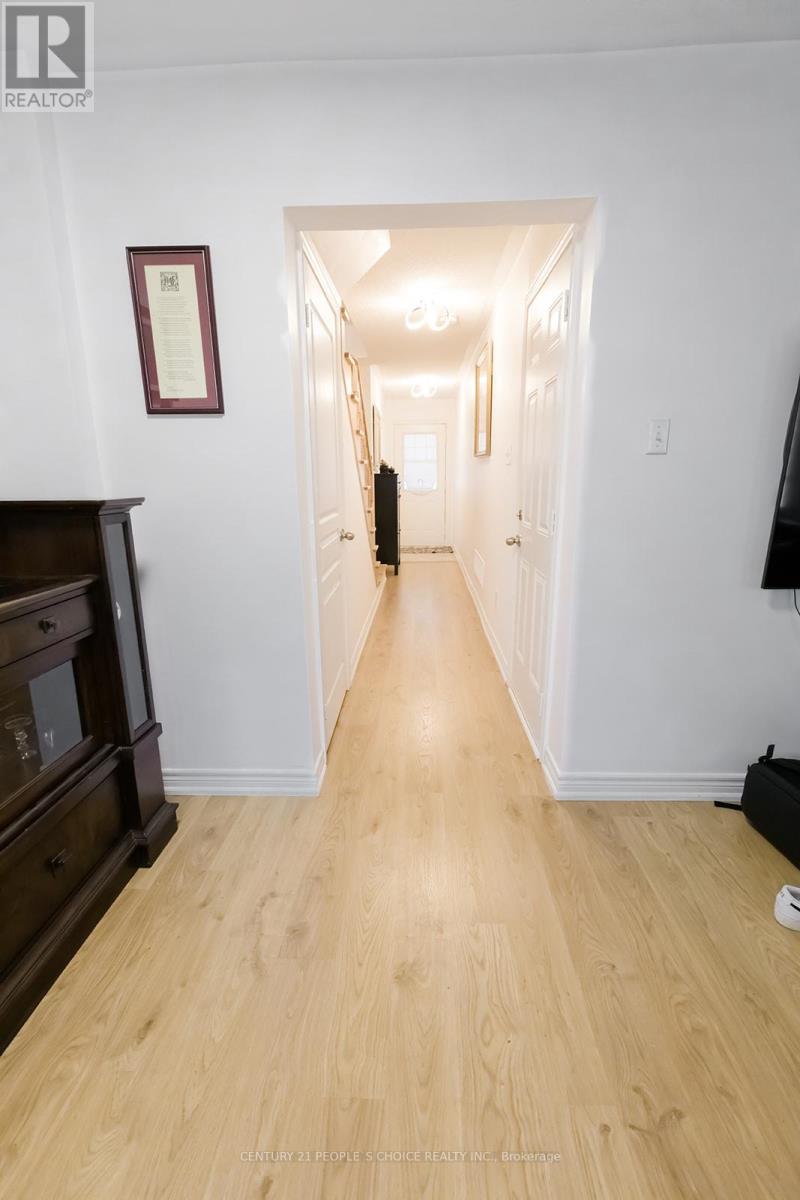 102 Roy Grove Way, Markham, Ontario  L6E 0T7 - Photo 12 - N12821018