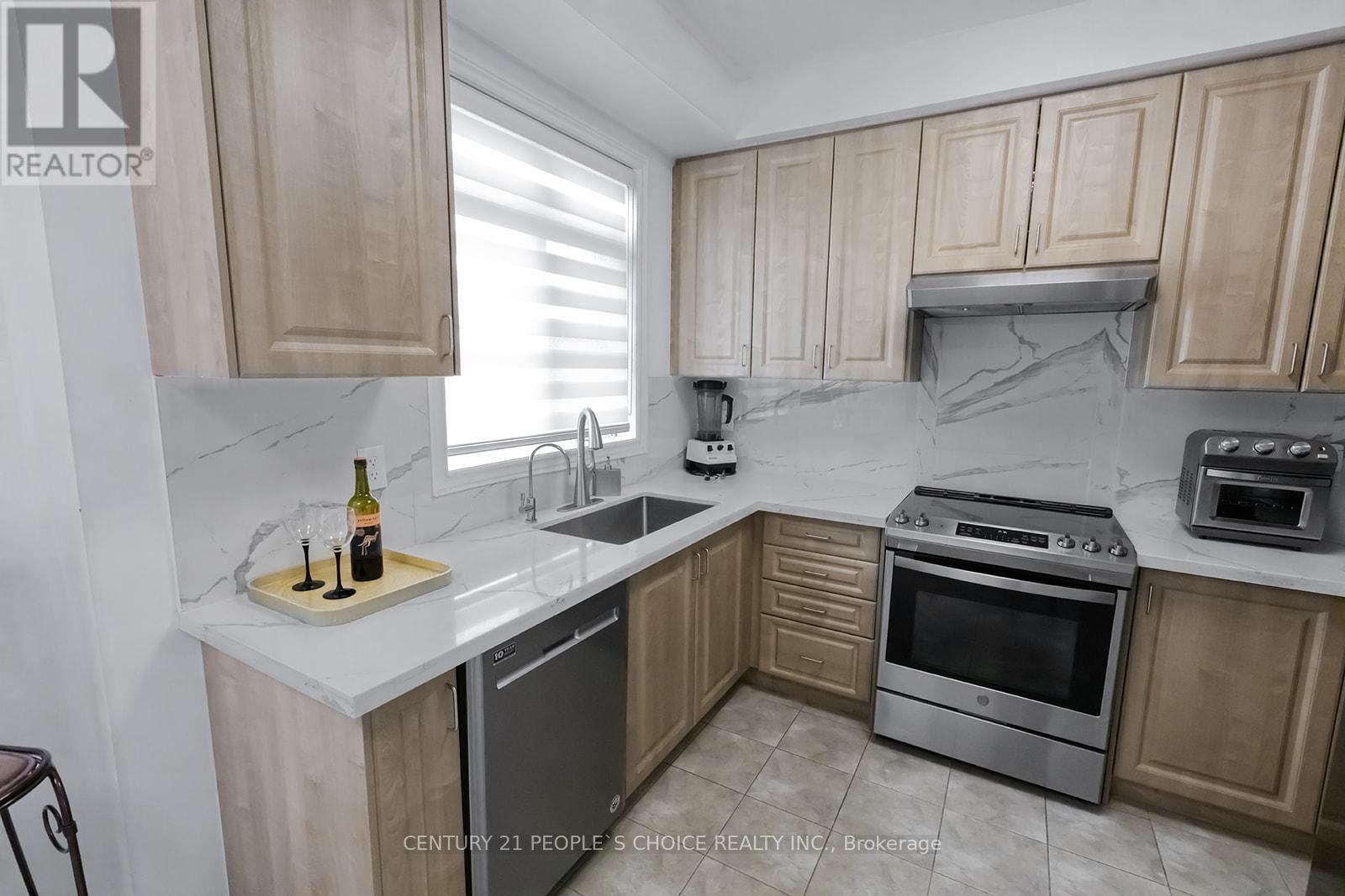 102 Roy Grove Way, Markham, Ontario  L6E 0T7 - Photo 20 - N12821018