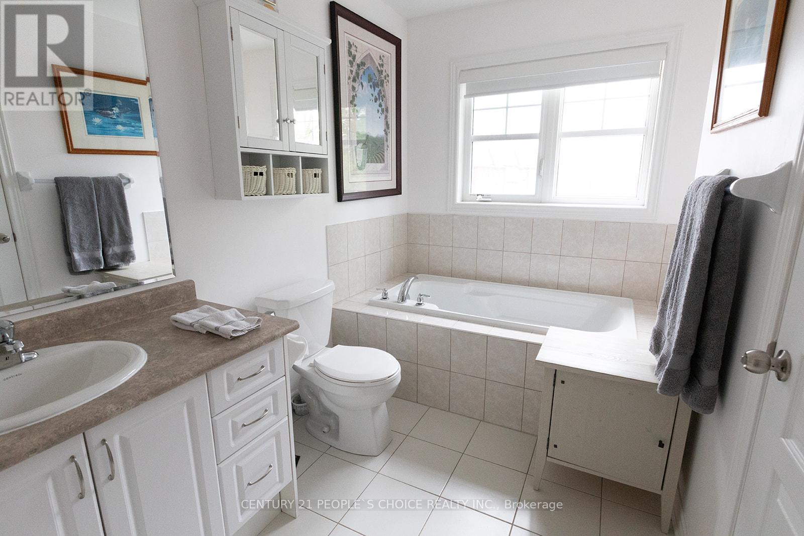 102 Roy Grove Way, Markham, Ontario  L6E 0T7 - Photo 38 - N12821018