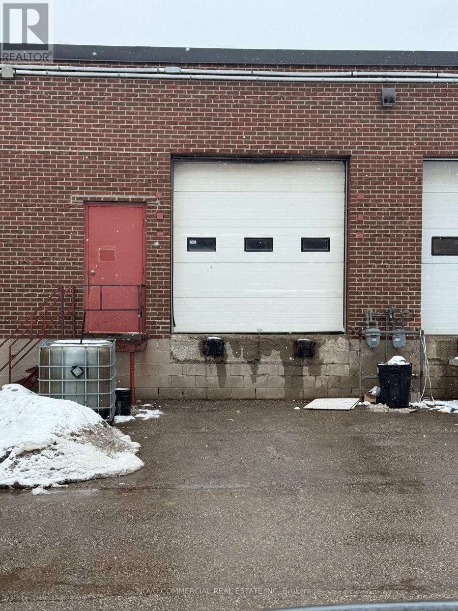 5 - 1750 Sismet Road, Mississauga, Ontario L4W 1R6 - Photo 4 - W12819128