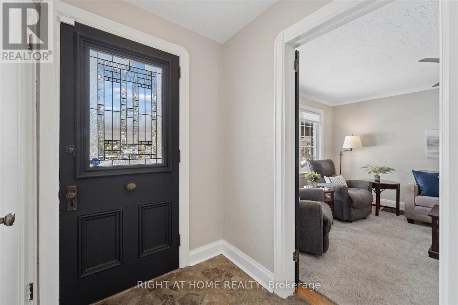 56 Cadillac Avenue N, Oshawa, Ontario  L1G 6B7 - Photo 8 - E12820482