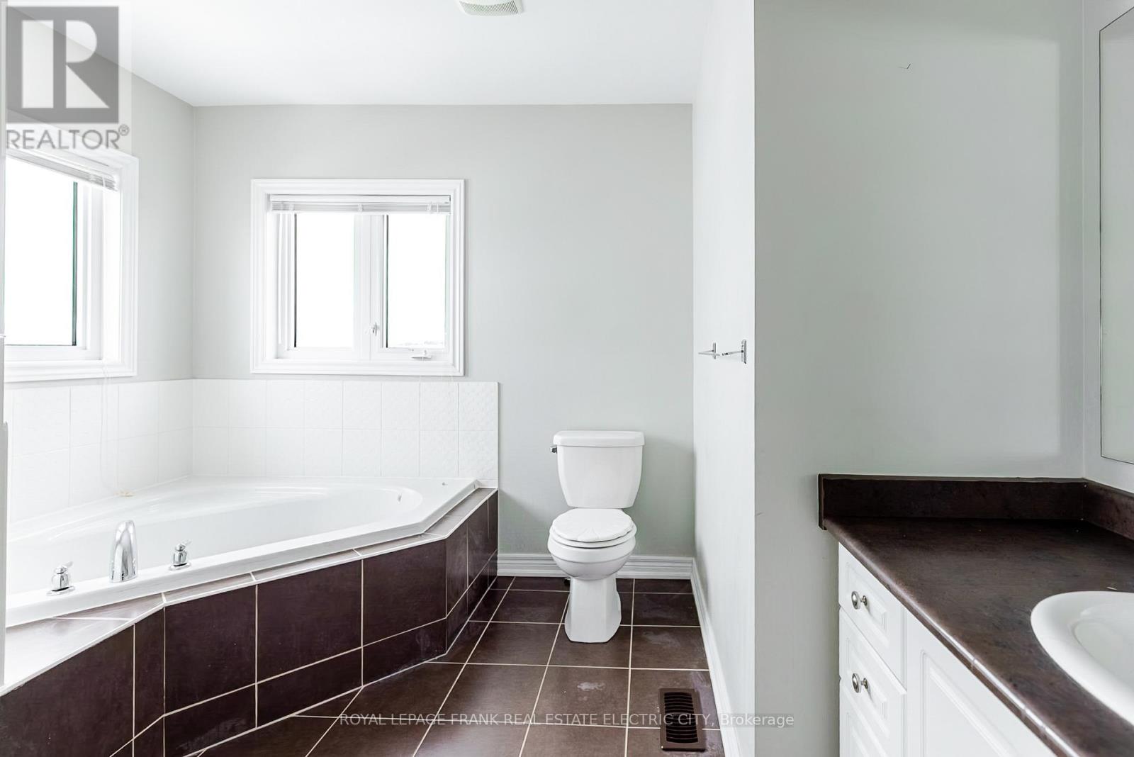 417 Florence Drive, Peterborough, Ontario K9J 0H7 - Photo 27 - X12819952