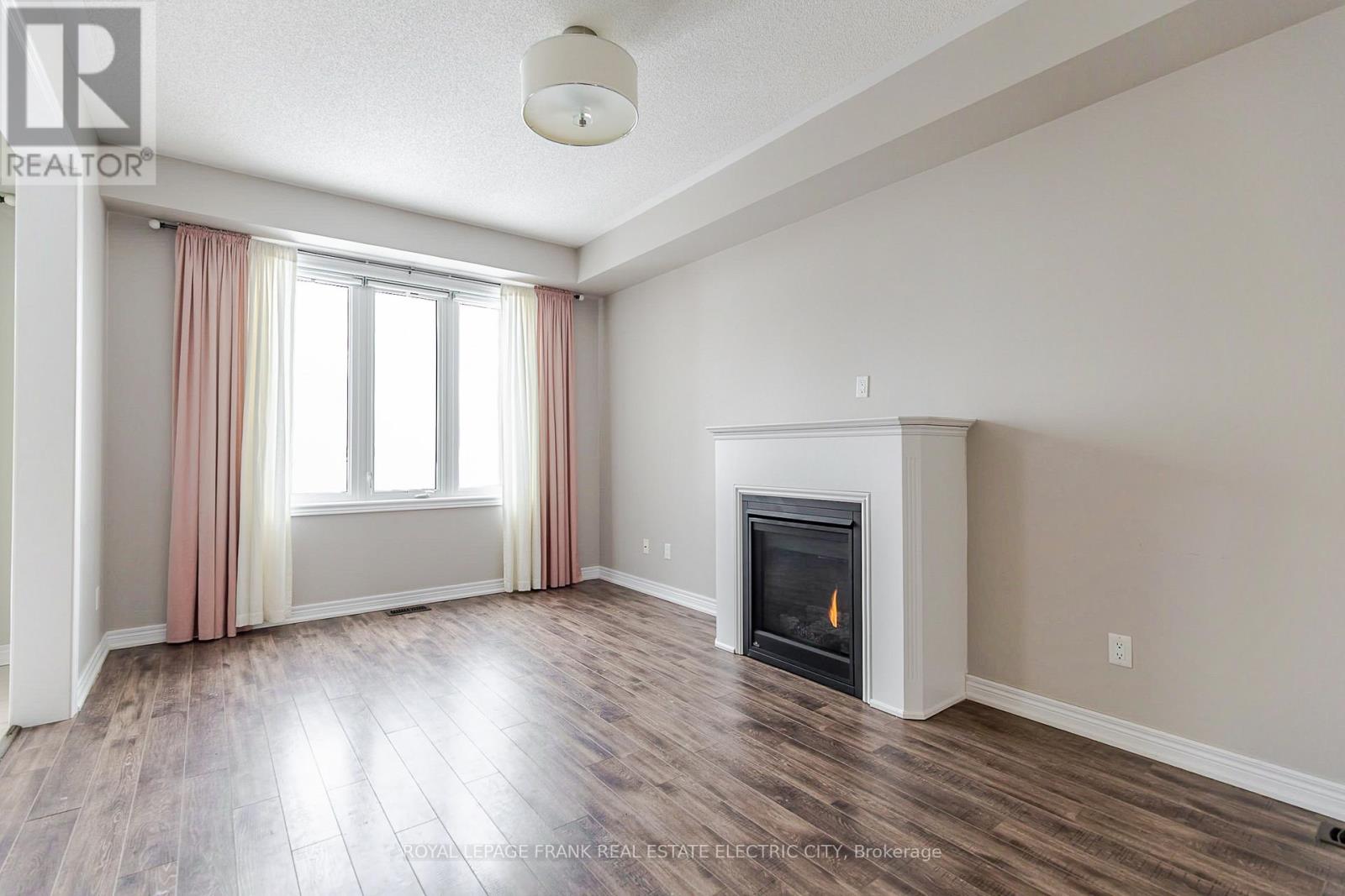 417 Florence Drive, Peterborough, Ontario K9J 0H7 - Photo 3 - X12819952