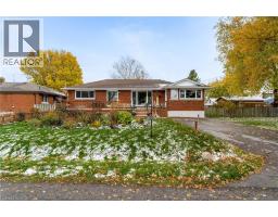 21 LAKESIDE Drive, Grimsby, Ontario