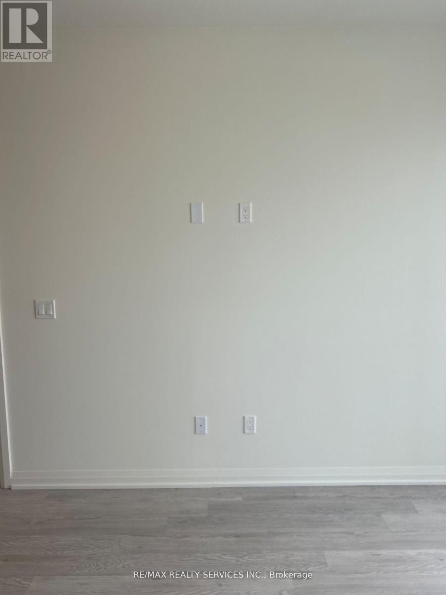 610 - 1415 Dundas Street E, Oakville, Ontario  L6H 7G1 - Photo 4 - W12820994