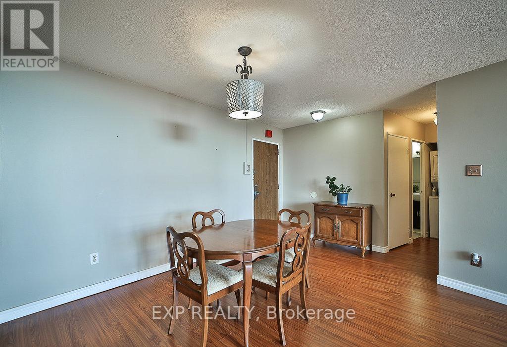 1405 - 20 Mississauga Valley Boulevard, Mississauga, Ontario  L5A 3S1 - Photo 5 - W12821000